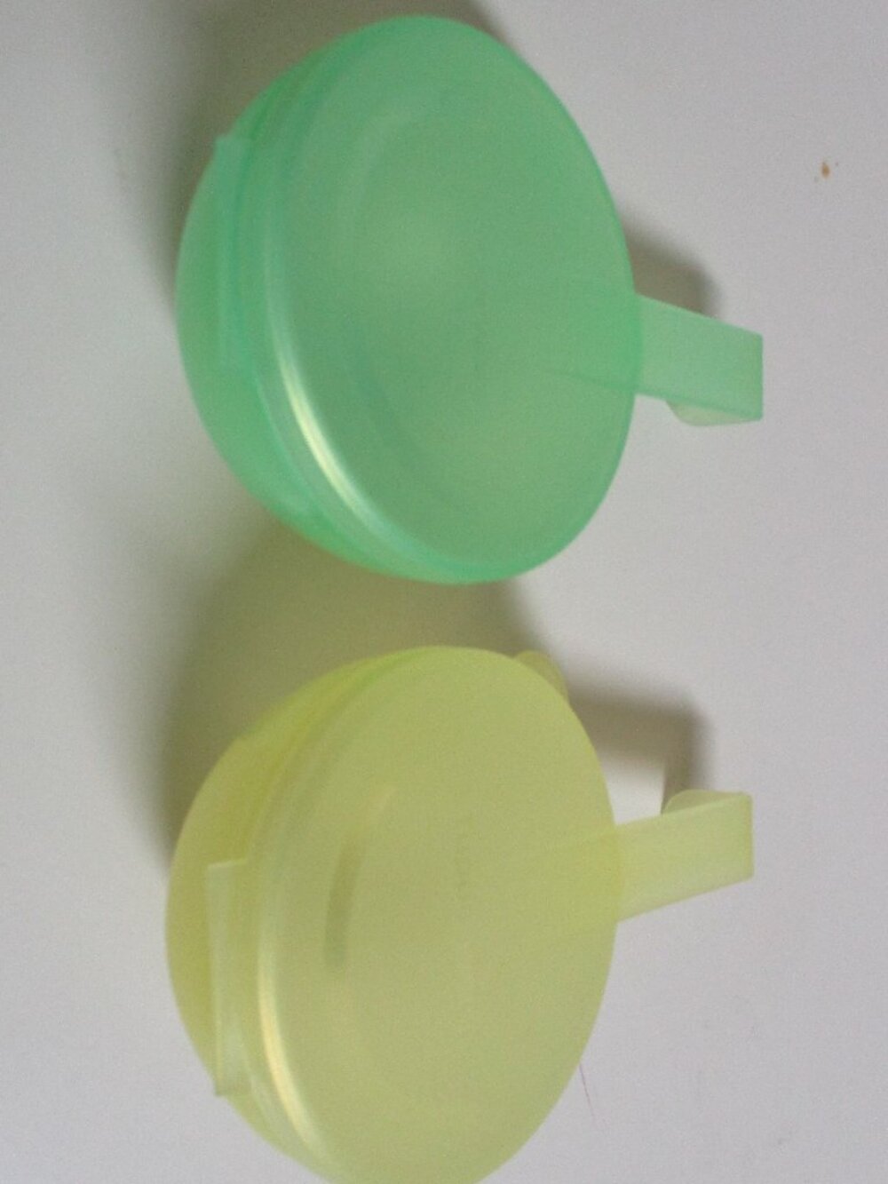 2 Green & Yellow VTG Forget me not Onion Tomato Keeper Container EUC